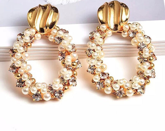 Divina Pearl earrings